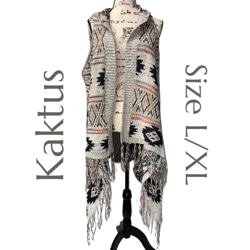 Kaktus Gray Patterned Fringe Open Front Cardigan Vest